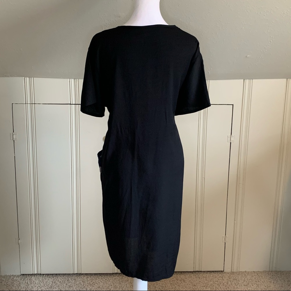 Black & Abstract Pattern Shift Dress - Picture 3 of 6